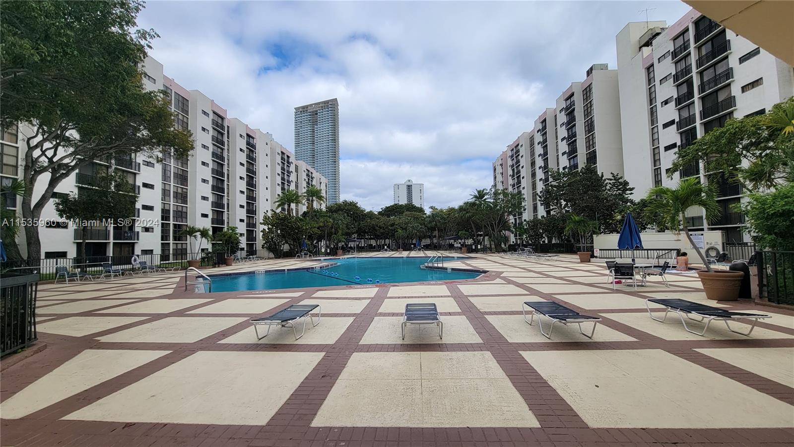 17021 Bay Rd, Sunny Isles Beach, FL, 33160 United States, 2 Bedrooms Bedrooms, ,2 BathroomsBathrooms,Residential,For Sale,Bay Rd,A11535960