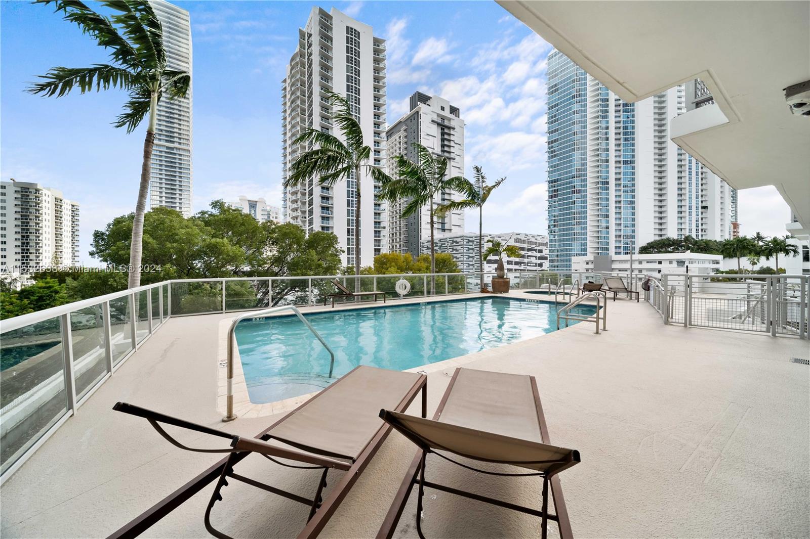 2200 NE 4th Ave 402, Miami, Florida 33137, 1 Bedroom Bedrooms, ,2 BathroomsBathrooms,Residentiallease,For Rent,2200 NE 4th Ave 402,A11532638