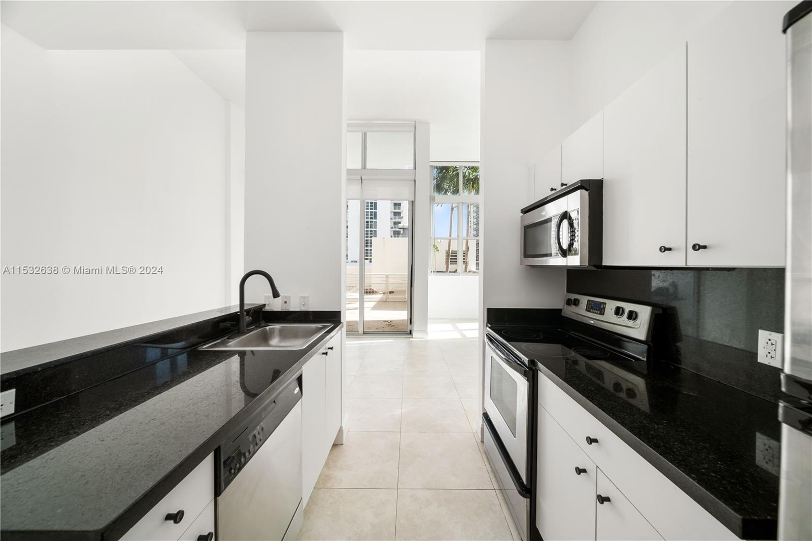 2200 NE 4th Ave 402, Miami, Florida 33137, 1 Bedroom Bedrooms, ,2 BathroomsBathrooms,Residentiallease,For Rent,2200 NE 4th Ave 402,A11532638