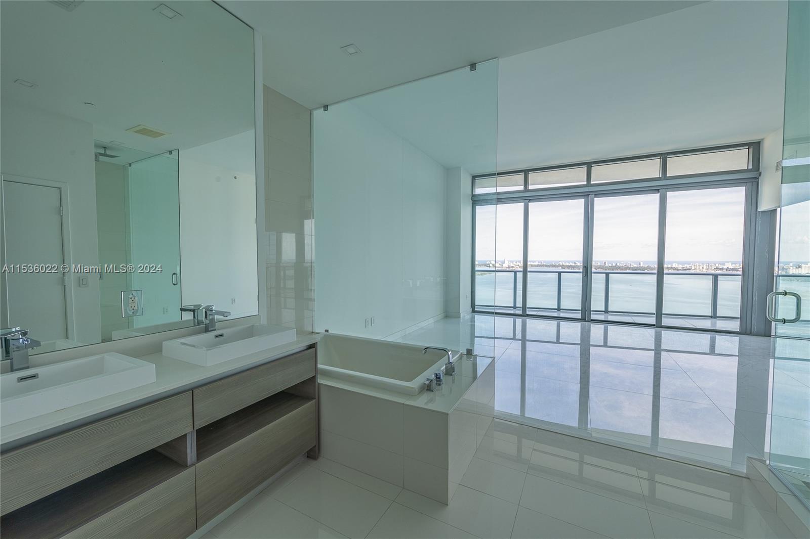 460 NE 28 St 4202, Miami, Florida 33137, 5 Bedrooms Bedrooms, ,4 BathroomsBathrooms,Residential,For Sale,460 NE 28 St 4202,A11536022