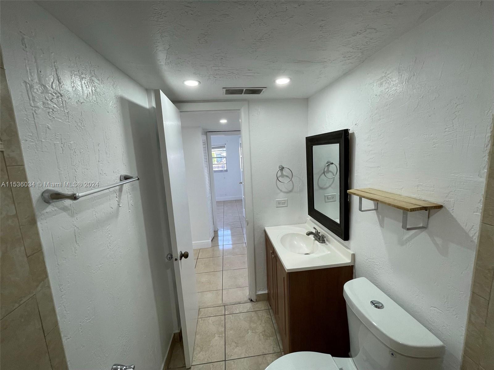 3522 NE 171st St 103, North Miami Beach, Florida 33160, 2 Bedrooms Bedrooms, ,2 BathroomsBathrooms,Residential,For Sale,3522 NE 171st St 103,A11536034