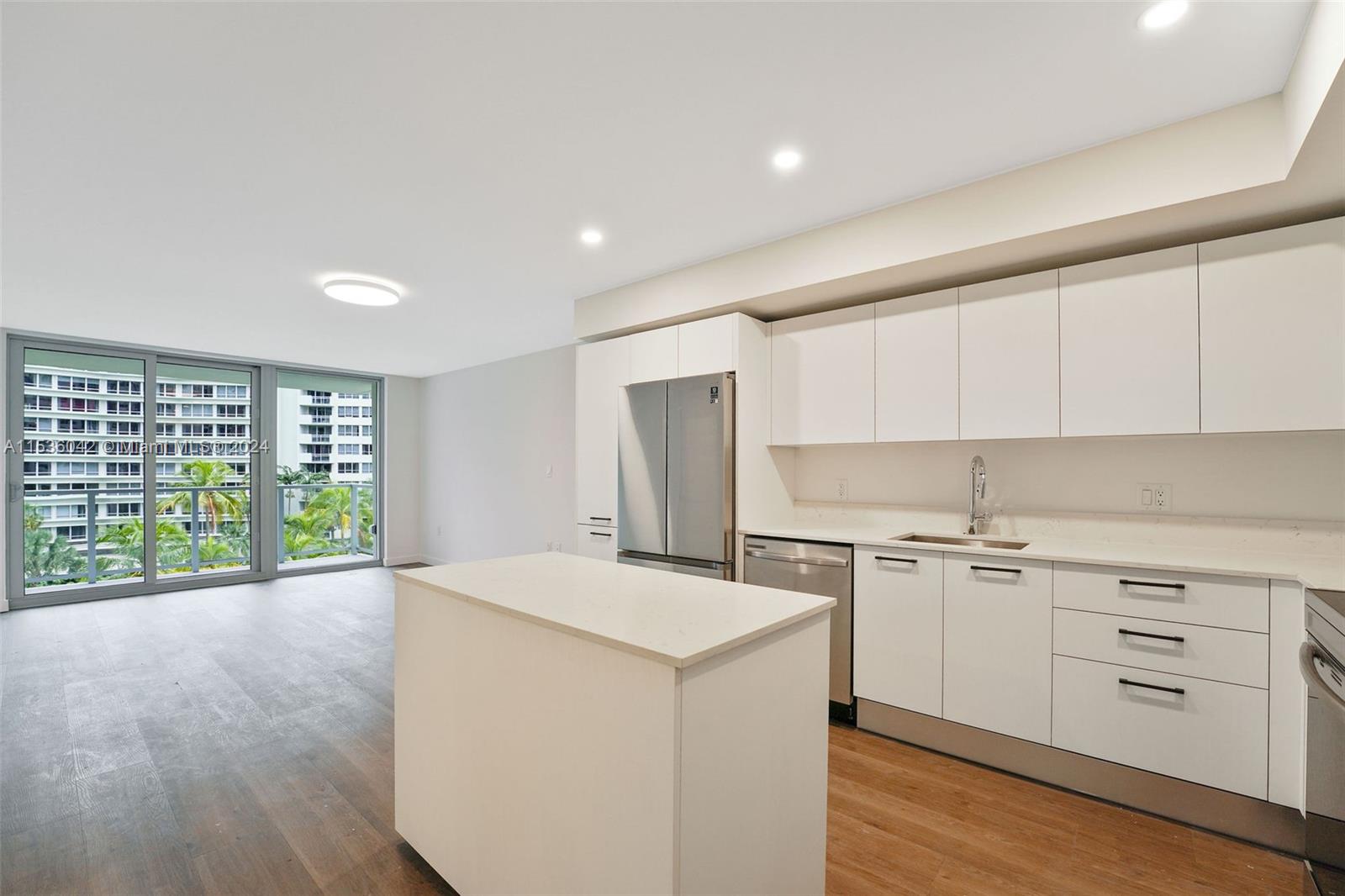 1500 Bay Rd N-1019, Miami Beach, Florida 33139, 1 Bedroom Bedrooms, ,1 BathroomBathrooms,Residentiallease,For Rent,1500 Bay Rd N-1019,A11536042