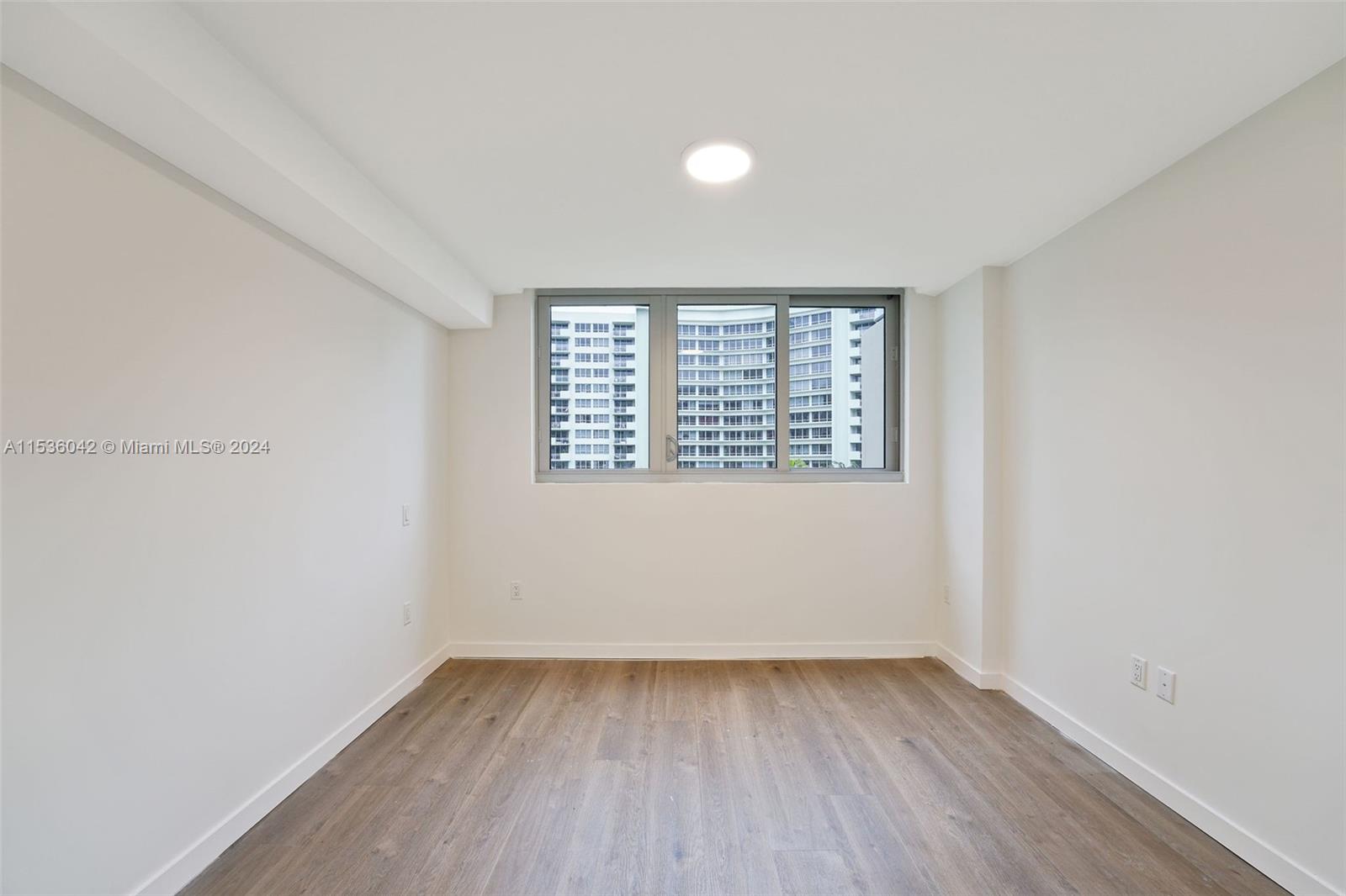 1500 Bay Rd N-1019, Miami Beach, Florida 33139, 1 Bedroom Bedrooms, ,1 BathroomBathrooms,Residentiallease,For Rent,1500 Bay Rd N-1019,A11536042