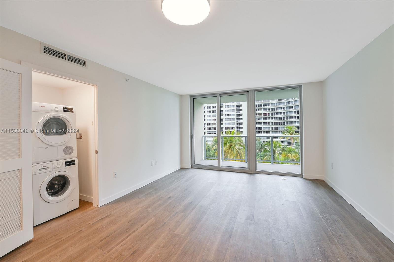 1500 Bay Rd N-1019, Miami Beach, Florida 33139, 1 Bedroom Bedrooms, ,1 BathroomBathrooms,Residentiallease,For Rent,1500 Bay Rd N-1019,A11536042