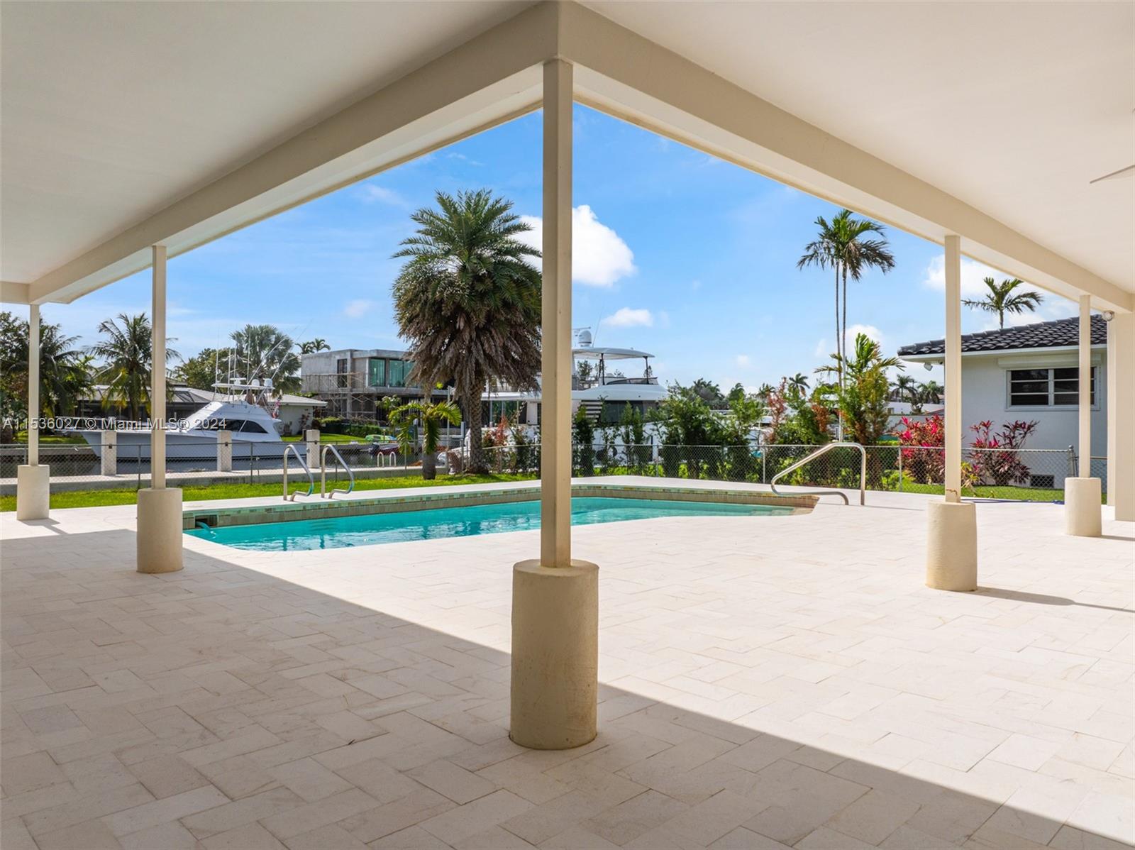 461 Alamanda Dr, Hallandale Beach, Florida 33009, 3 Bedrooms Bedrooms, ,3 BathroomsBathrooms,Residential,For Sale,461 Alamanda Dr,A11536027