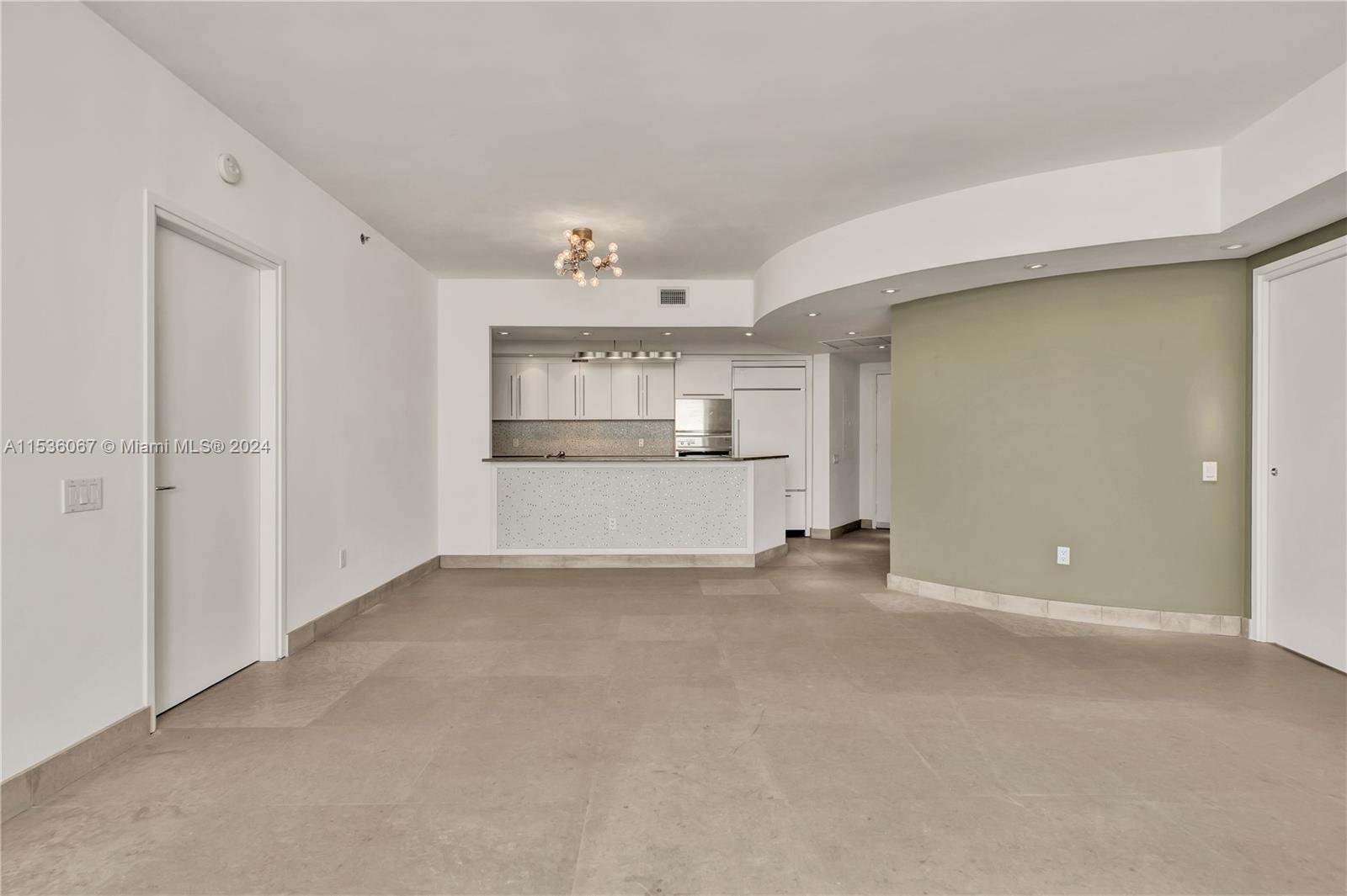 450 Alton Rd 3004, Miami Beach, Florida 33139, 2 Bedrooms Bedrooms, ,2 BathroomsBathrooms,Residentiallease,For Rent,450 Alton Rd 3004,A11536067