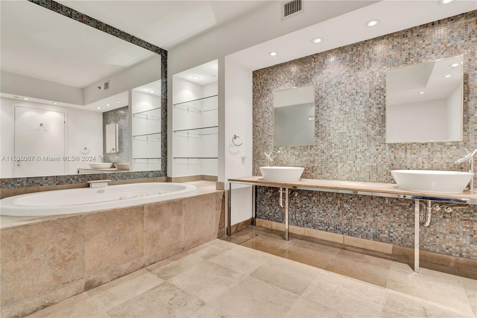 450 Alton Rd 3004, Miami Beach, Florida 33139, 2 Bedrooms Bedrooms, ,2 BathroomsBathrooms,Residentiallease,For Rent,450 Alton Rd 3004,A11536067