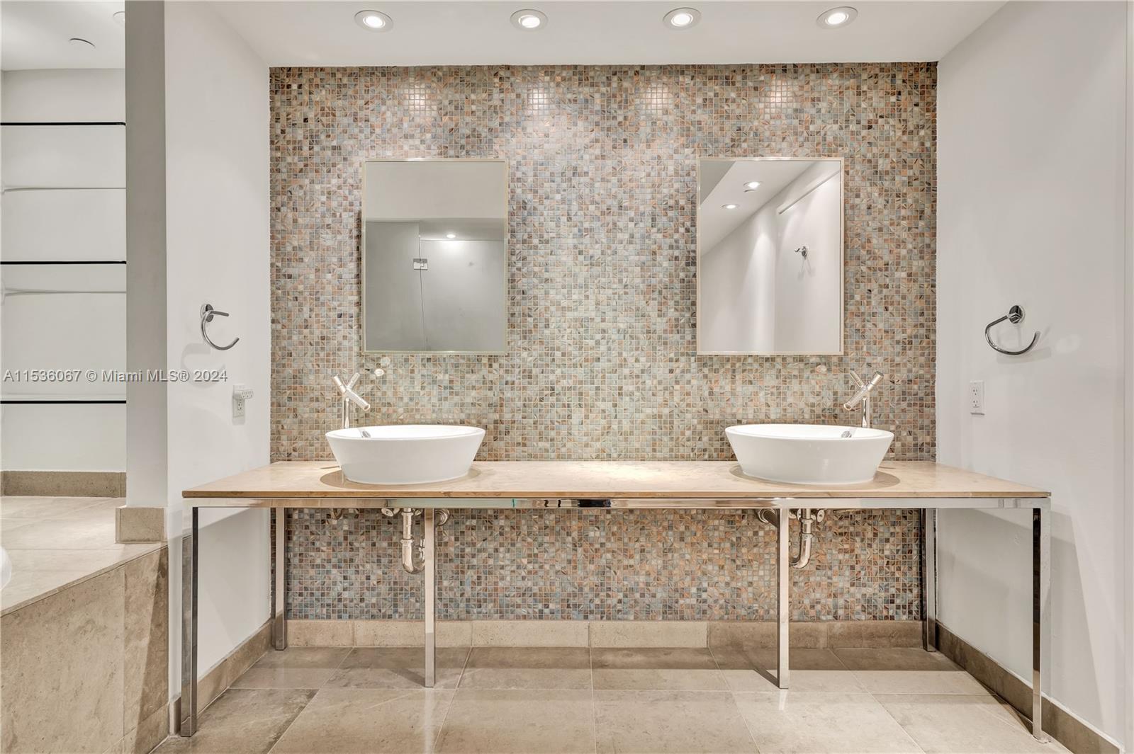 450 Alton Rd 3004, Miami Beach, Florida 33139, 2 Bedrooms Bedrooms, ,2 BathroomsBathrooms,Residentiallease,For Rent,450 Alton Rd 3004,A11536067