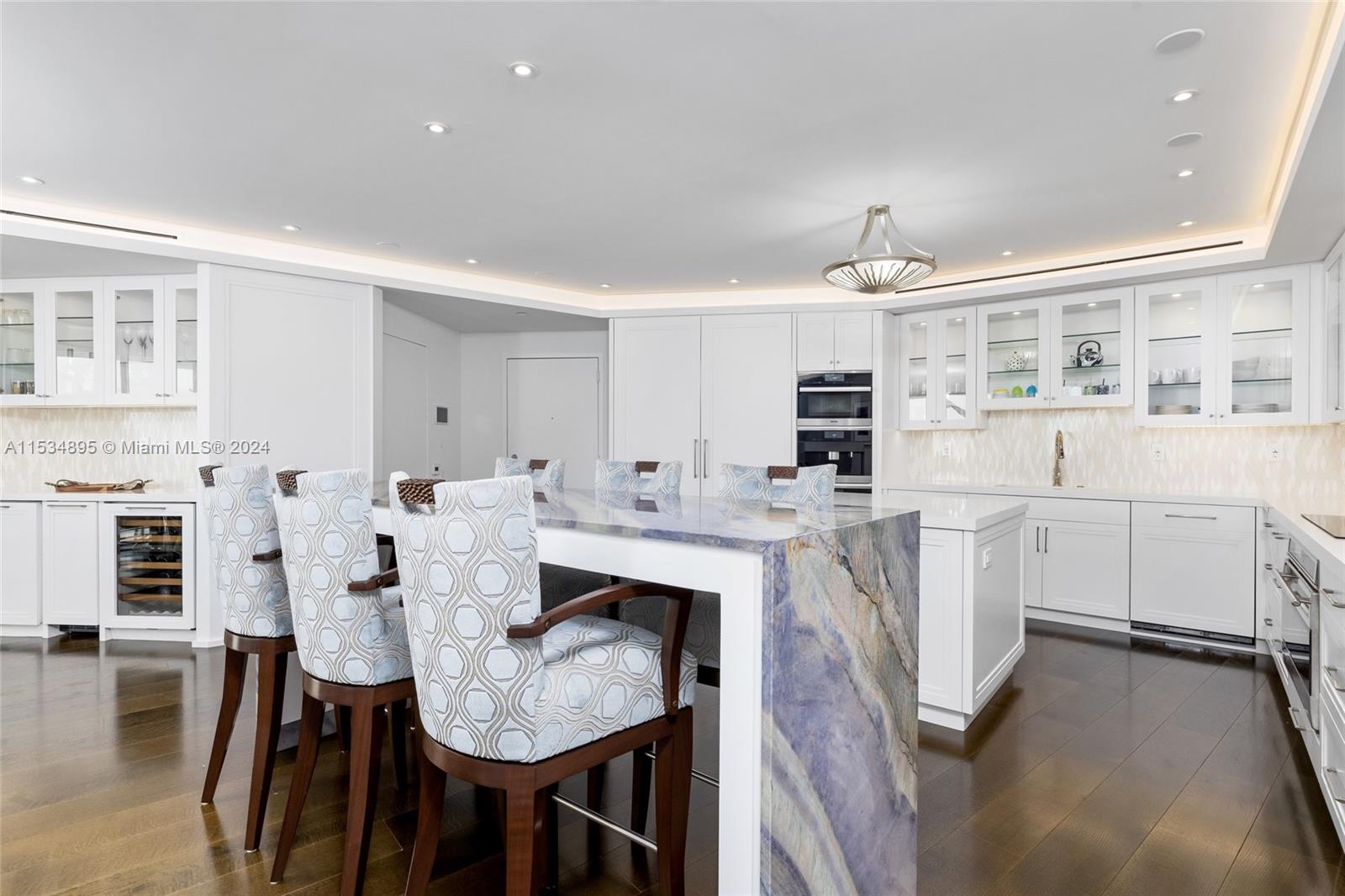 450 Alton Rd, Miami Beach, FL, 33139 United States, 5 Bedrooms Bedrooms, ,4 BathroomsBathrooms,Residential,For Sale,Alton Rd,A11534895