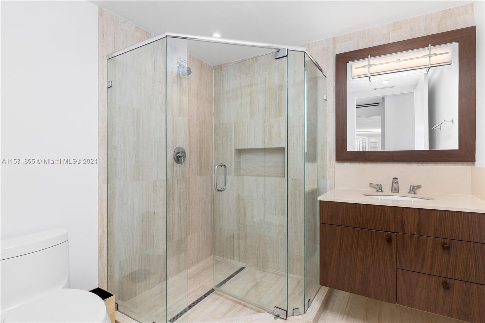 450 Alton Rd 1801/03, Miami Beach, Florida 33139, 5 Bedrooms Bedrooms, ,4 BathroomsBathrooms,Residential,For Sale,450 Alton Rd 1801/03,A11534895