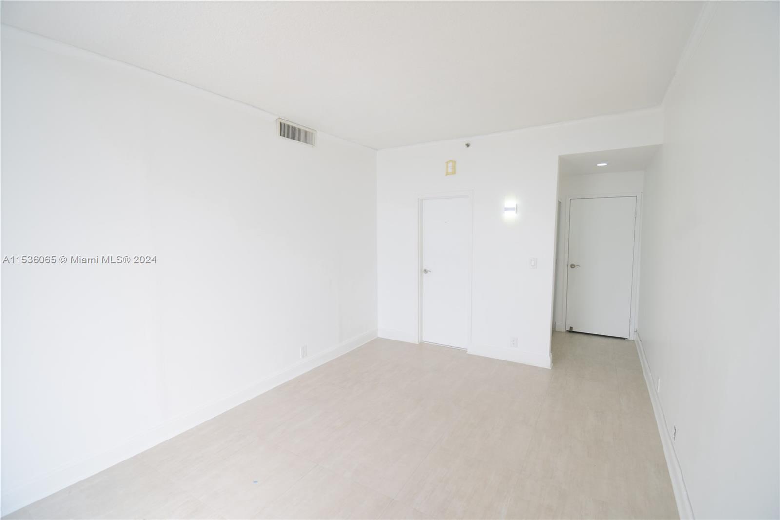 7601 E Treasure Dr PH105, North Bay Village, Florida 33141, 2 Bedrooms Bedrooms, ,2 BathroomsBathrooms,Residentiallease,For Rent,7601 E Treasure Dr PH105,A11536065