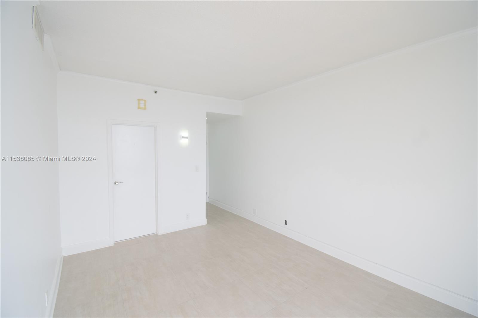 7601 E Treasure Dr PH105, North Bay Village, Florida 33141, 2 Bedrooms Bedrooms, ,2 BathroomsBathrooms,Residentiallease,For Rent,7601 E Treasure Dr PH105,A11536065