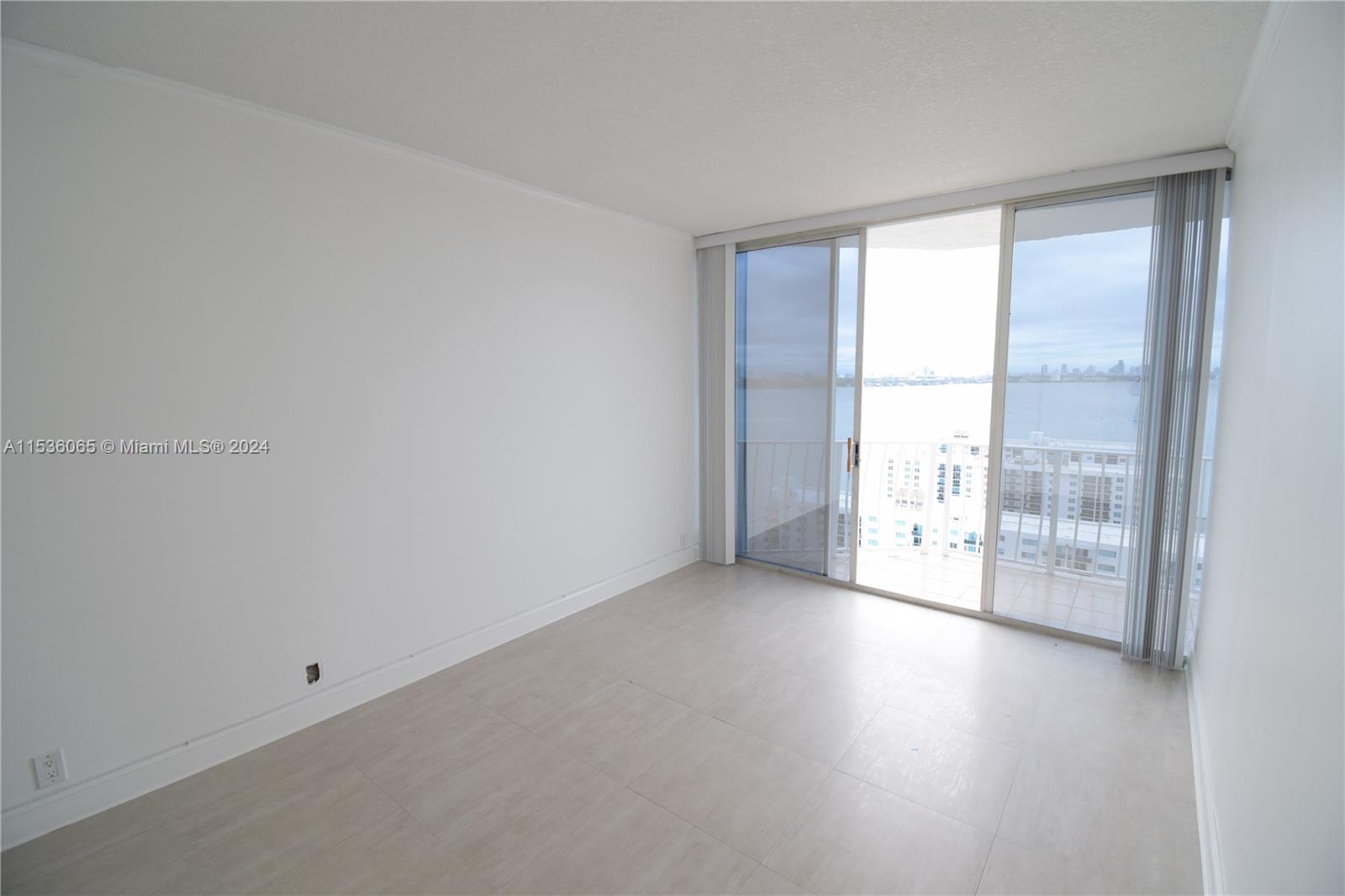 7601 E Treasure Dr PH105, North Bay Village, Florida 33141, 2 Bedrooms Bedrooms, ,2 BathroomsBathrooms,Residentiallease,For Rent,7601 E Treasure Dr PH105,A11536065