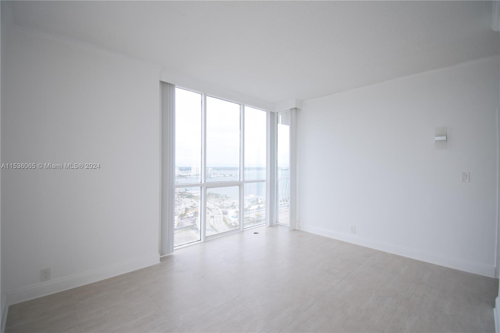 7601 E Treasure Dr PH105, North Bay Village, Florida 33141, 2 Bedrooms Bedrooms, ,2 BathroomsBathrooms,Residentiallease,For Rent,7601 E Treasure Dr PH105,A11536065