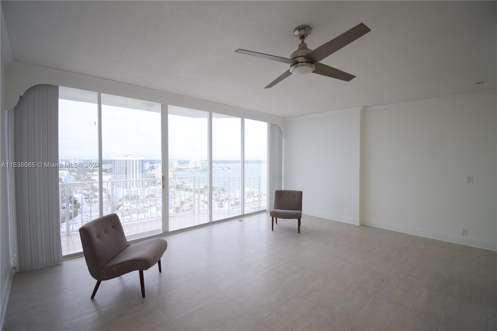 7601 E Treasure Dr PH105, North Bay Village, Florida 33141, 2 Bedrooms Bedrooms, ,2 BathroomsBathrooms,Residentiallease,For Rent,7601 E Treasure Dr PH105,A11536065