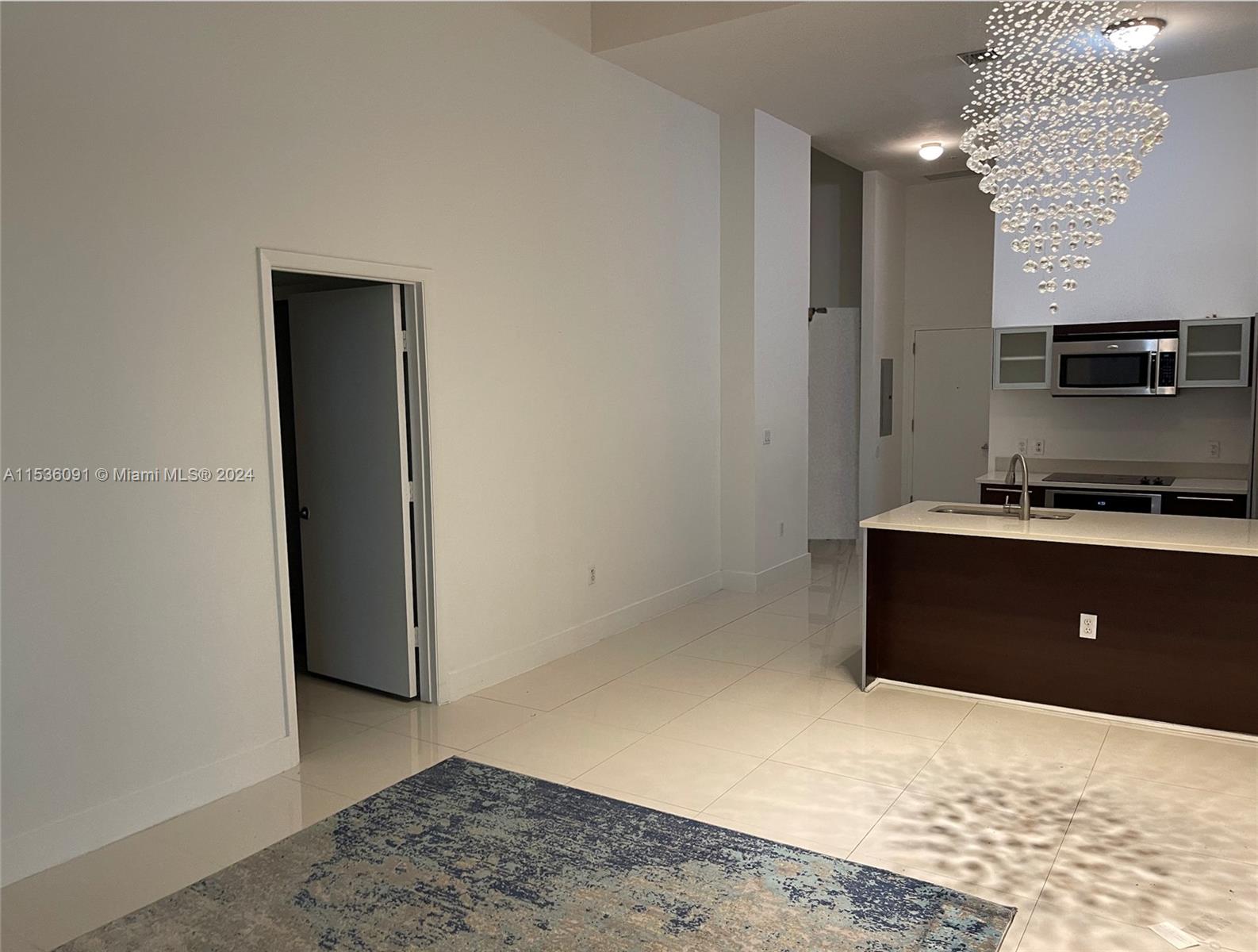 1900 N Bayshore Dr 811, Miami, Florida 33132, 1 Bedroom Bedrooms, ,1 BathroomBathrooms,Residentiallease,For Rent,1900 N Bayshore Dr 811,A11536091