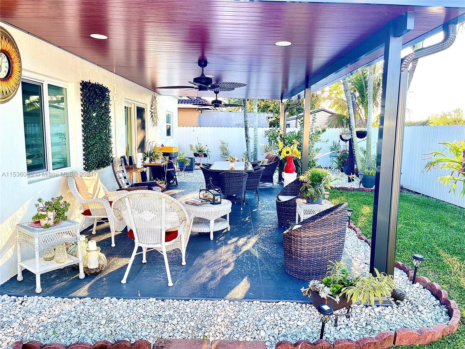 414 SE 12th Ter, Homestead, Florida 33033, 3 Bedrooms Bedrooms, ,2 BathroomsBathrooms,Residential,For Sale,414 SE 12th Ter,A11536080