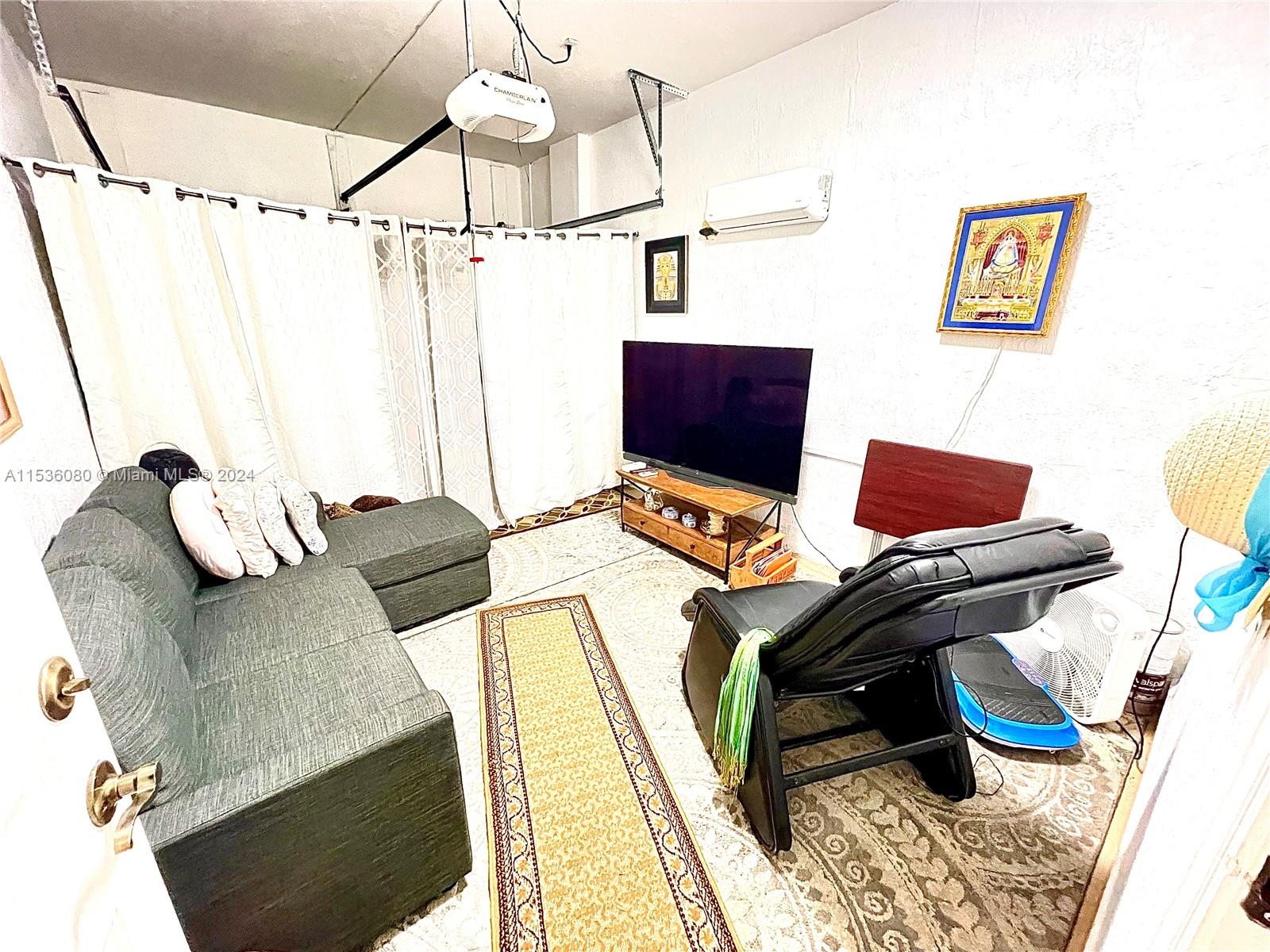 414 SE 12th Ter, Homestead, Florida 33033, 3 Bedrooms Bedrooms, ,2 BathroomsBathrooms,Residential,For Sale,414 SE 12th Ter,A11536080