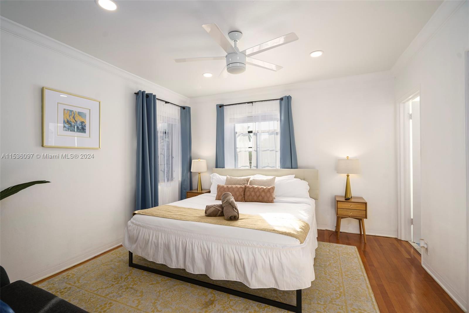 1555 Hollywood Blvd, Hollywood, Florida 33020, 7 Bedrooms Bedrooms, ,4 BathroomsBathrooms,Residential,For Sale,1555 Hollywood Blvd,A11536097