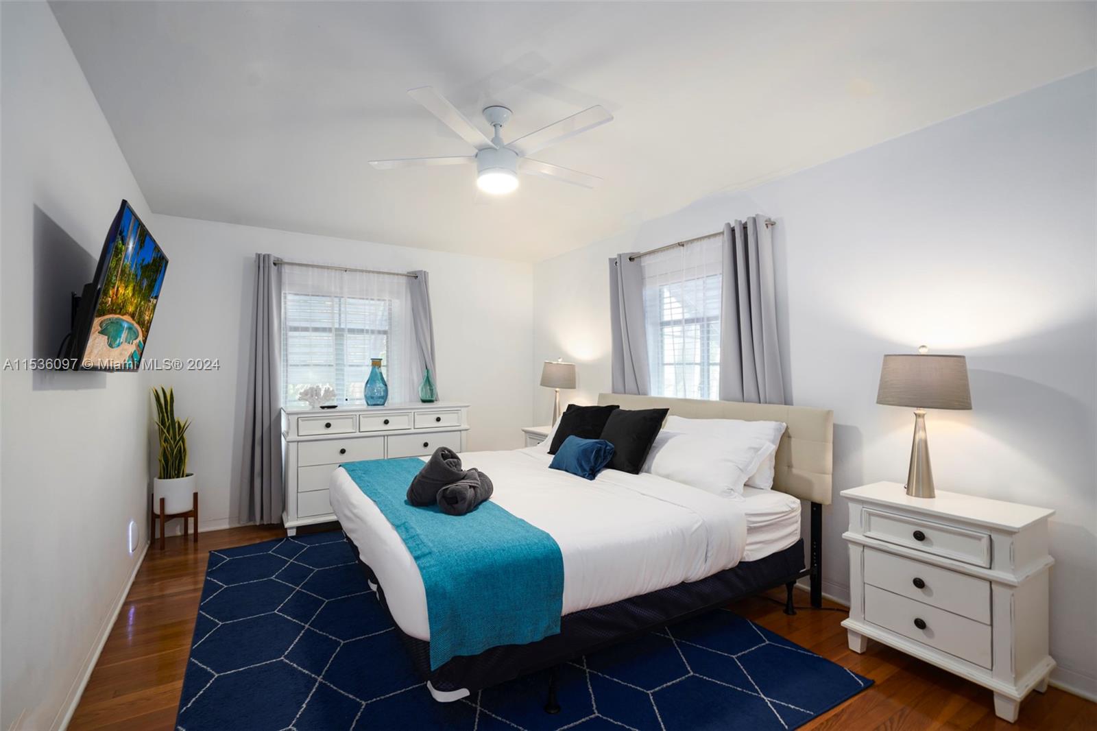 1555 Hollywood Blvd, Hollywood, Florida 33020, 7 Bedrooms Bedrooms, ,4 BathroomsBathrooms,Residential,For Sale,1555 Hollywood Blvd,A11536097