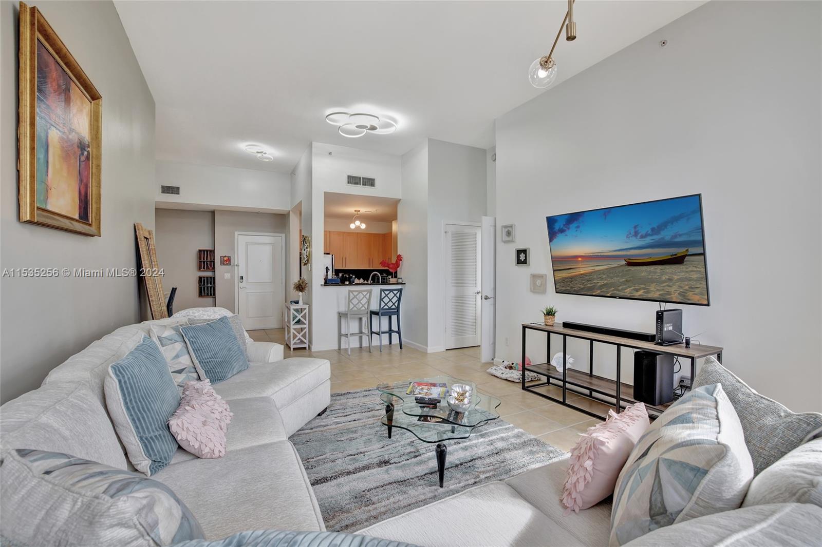 511 5th Ave, Fort Lauderdale, FL, 33301 United States, 2 Bedrooms Bedrooms, ,2 BathroomsBathrooms,Residential,For Sale,5th Ave,A11535256