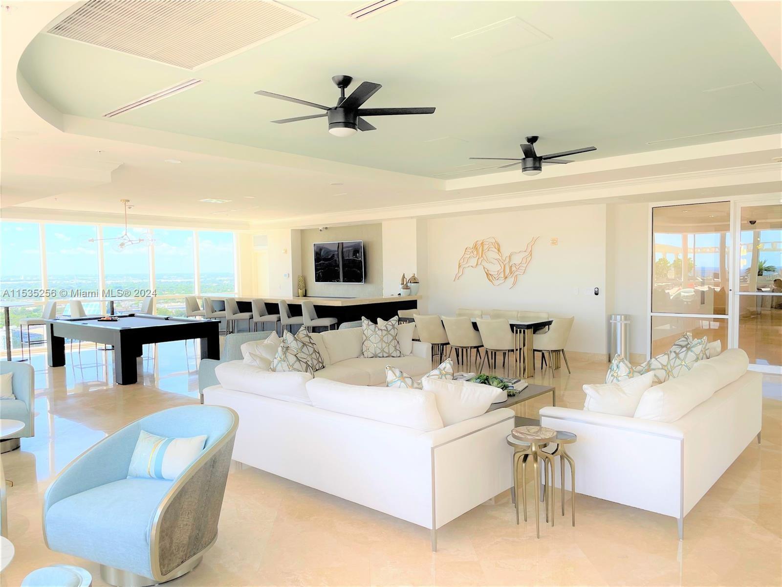 Rooftop Penthouse Level Club Room