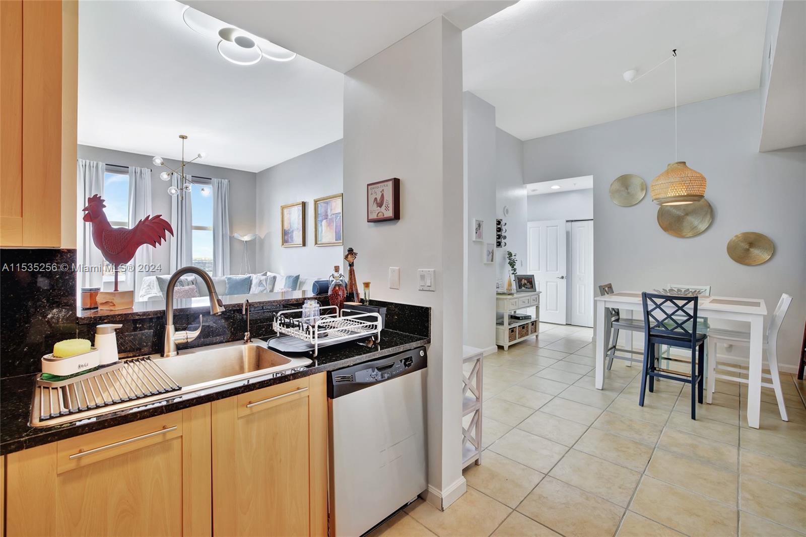 511 5th Ave, Fort Lauderdale, FL, 33301 United States, 2 Bedrooms Bedrooms, ,2 BathroomsBathrooms,Residential,For Sale,5th Ave,A11535256