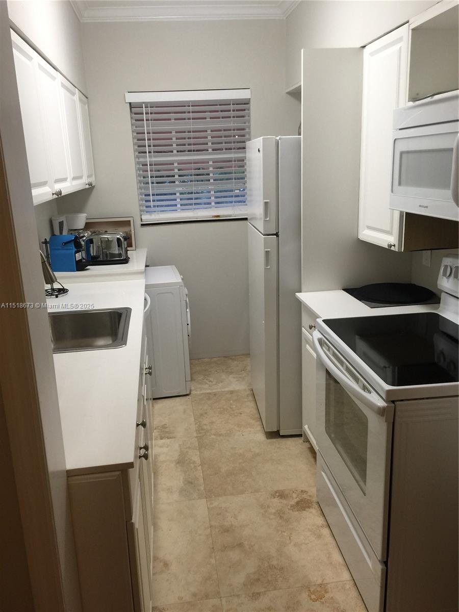 1620 Pennsylvania Ave 206, Miami Beach, Florida 33139, 1 Bedroom Bedrooms, ,1 BathroomBathrooms,Residential,For Sale,1620 Pennsylvania Ave 206,A11518673