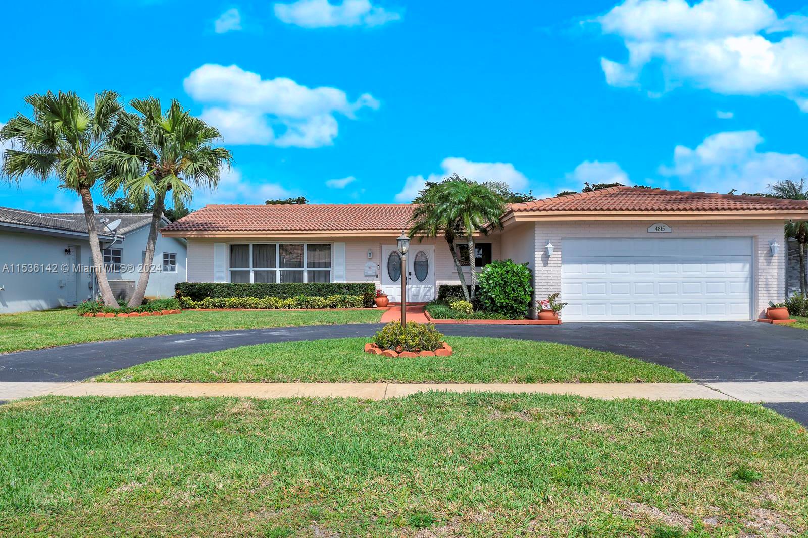 4815 Roosevelt St, Hollywood, Florida 33021, 3 Bedrooms Bedrooms, ,2 BathroomsBathrooms,Residential,For Sale,4815 Roosevelt St,A11536142