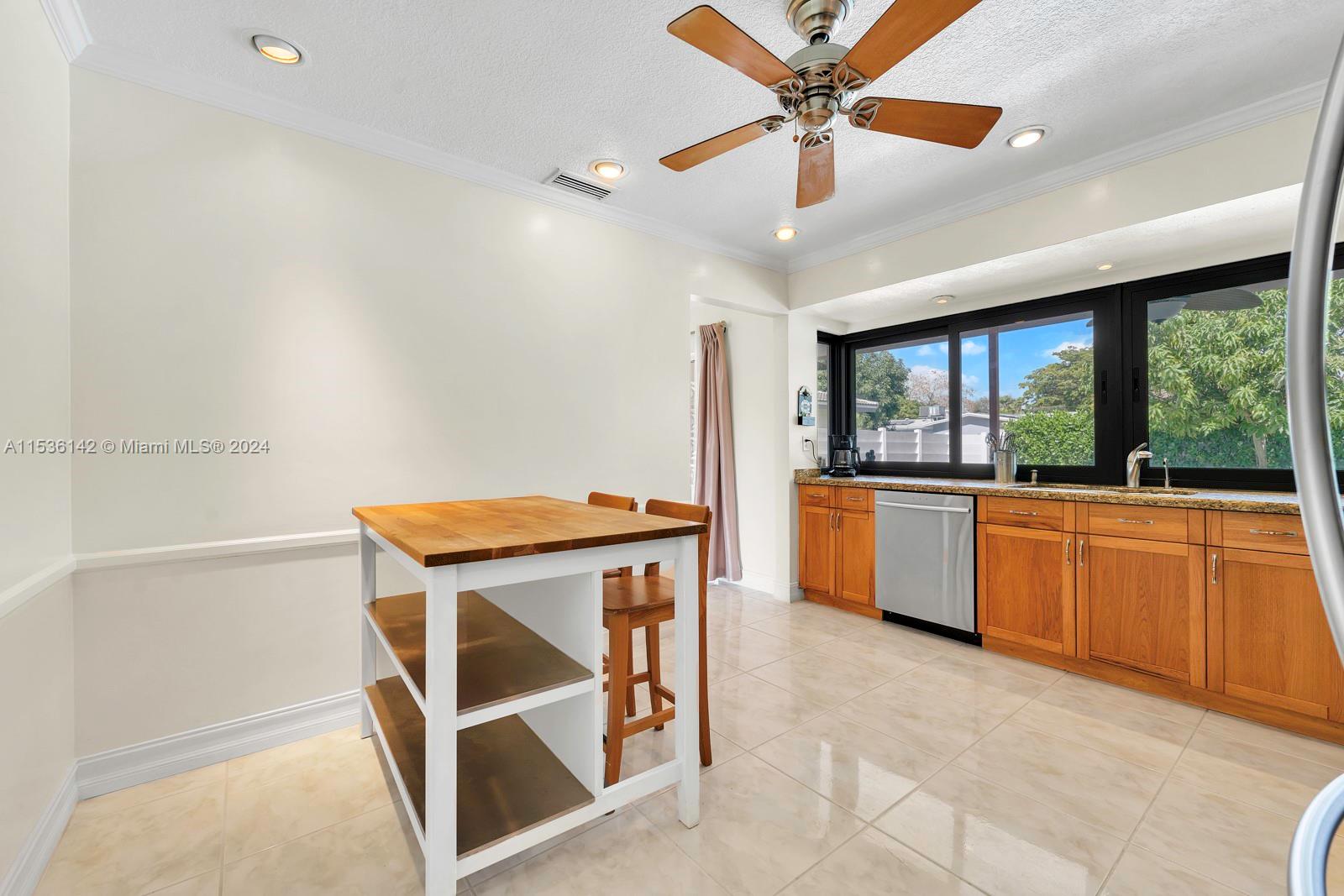 4815 Roosevelt St, Hollywood, Florida 33021, 3 Bedrooms Bedrooms, ,2 BathroomsBathrooms,Residential,For Sale,4815 Roosevelt St,A11536142