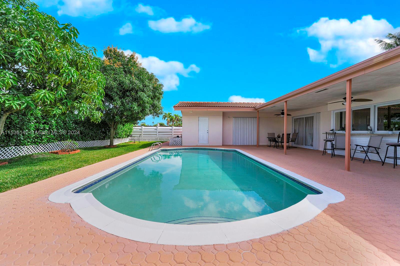 4815 Roosevelt St, Hollywood, Florida 33021, 3 Bedrooms Bedrooms, ,2 BathroomsBathrooms,Residential,For Sale,4815 Roosevelt St,A11536142