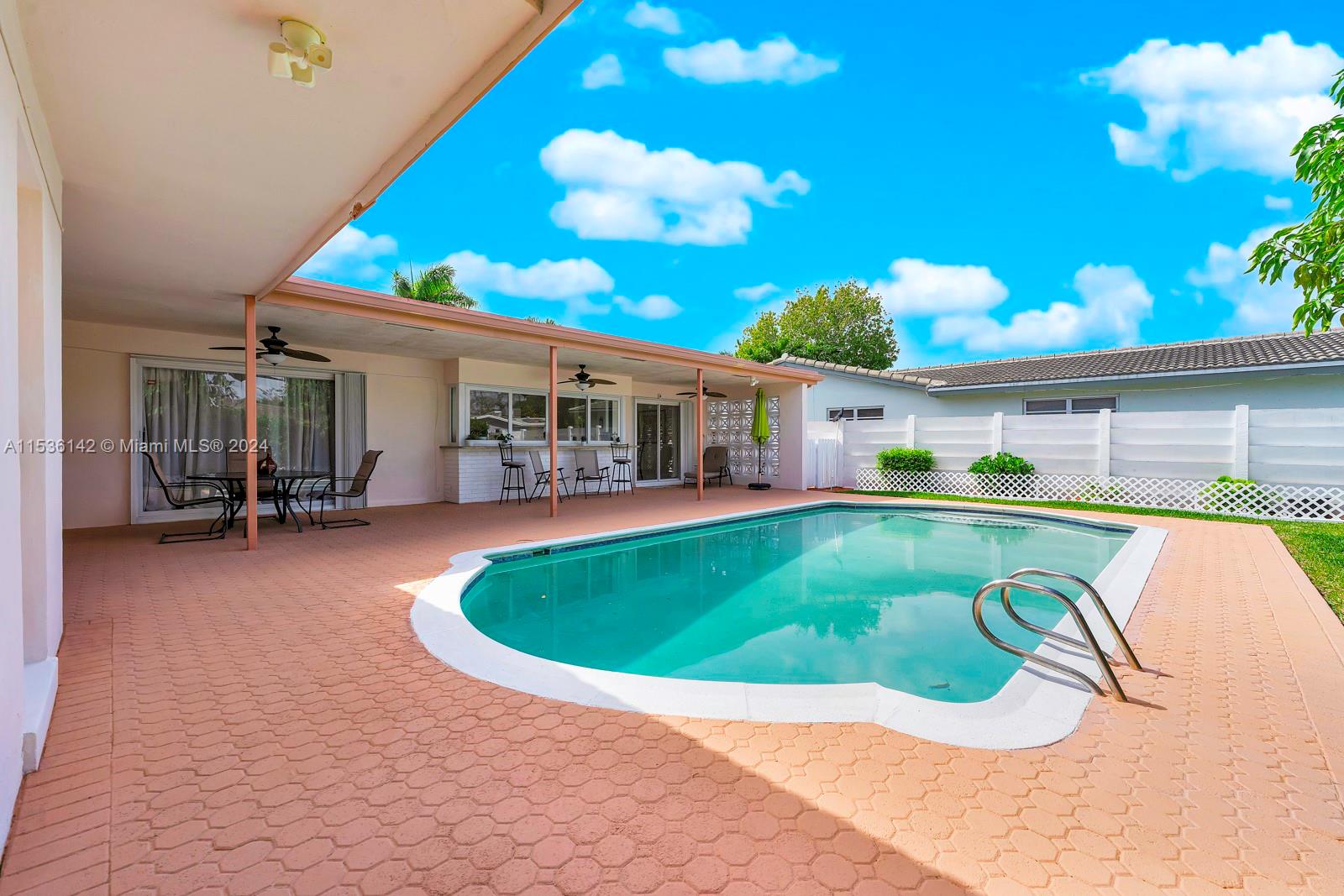 4815 Roosevelt St, Hollywood, Florida 33021, 3 Bedrooms Bedrooms, ,2 BathroomsBathrooms,Residential,For Sale,4815 Roosevelt St,A11536142