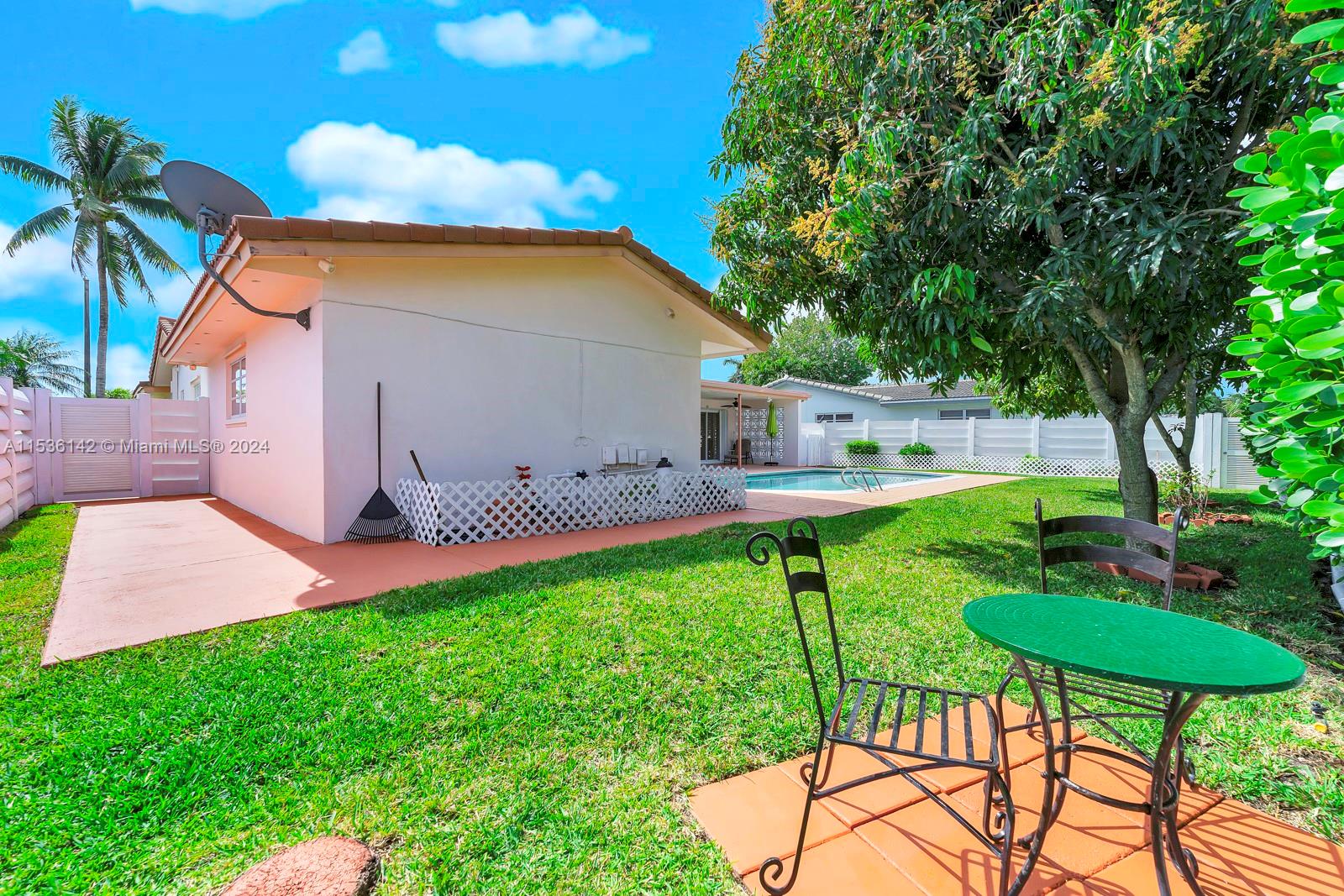 4815 Roosevelt St, Hollywood, Florida 33021, 3 Bedrooms Bedrooms, ,2 BathroomsBathrooms,Residential,For Sale,4815 Roosevelt St,A11536142