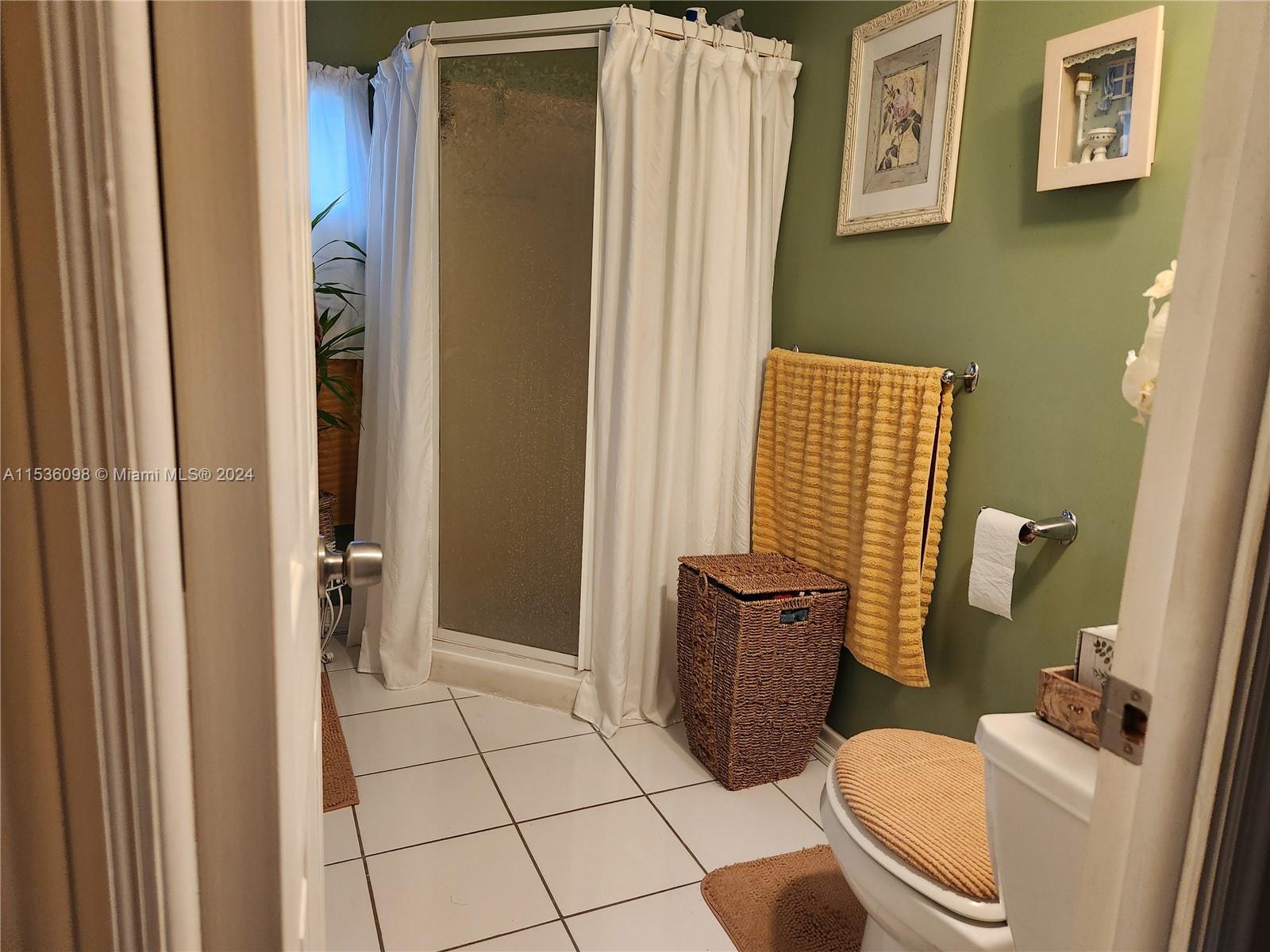 3216 State, Hollywood, FL, 33021 United States, 2 Bedrooms Bedrooms, ,1 BathroomBathrooms,Residential,For Sale,State,A11536098