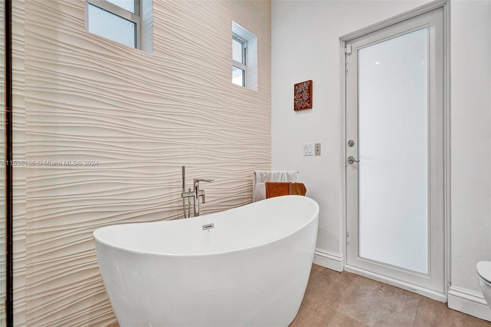 6650 112th St, Pinecrest, FL, 33156 United States, 5 Bedrooms Bedrooms, ,4 BathroomsBathrooms,Residential,For Sale,112th St,A11536136