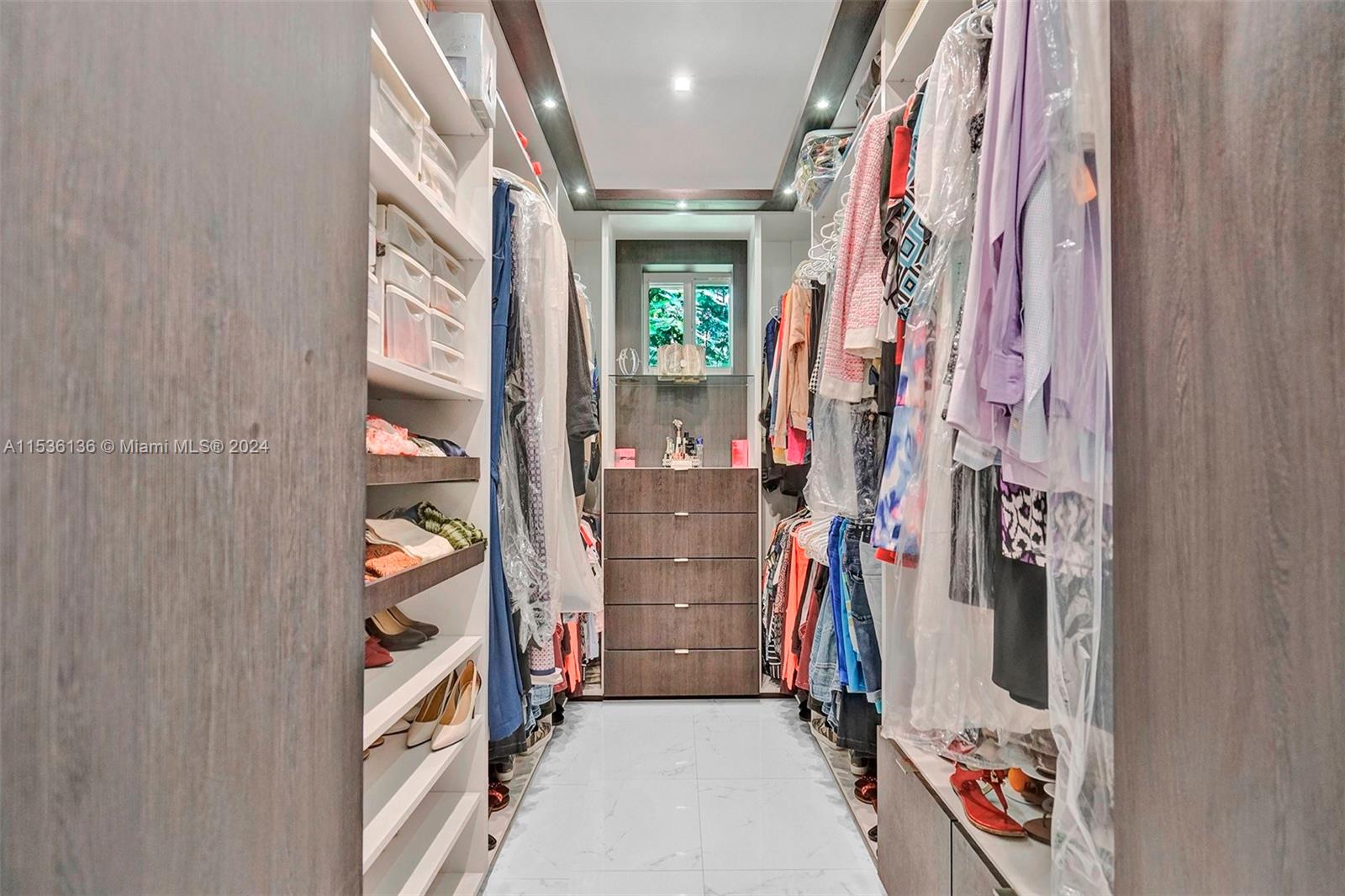 6650 112th St, Pinecrest, FL, 33156 United States, 5 Bedrooms Bedrooms, ,4 BathroomsBathrooms,Residential,For Sale,112th St,A11536136