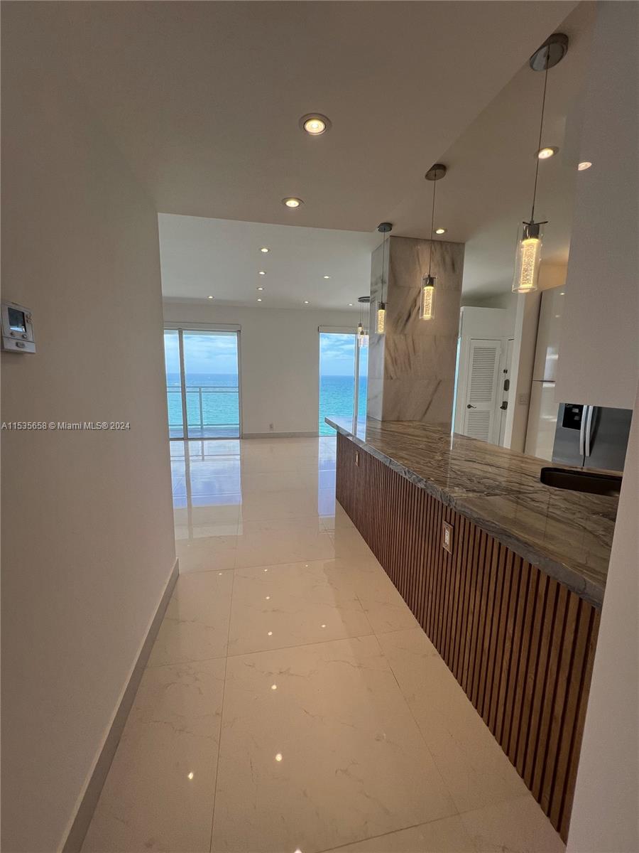 2030 S Ocean Dr 2221, Hallandale Beach, Florida 33009, 2 Bedrooms Bedrooms, ,2 BathroomsBathrooms,Residential,For Sale,2030 S Ocean Dr 2221,A11535658