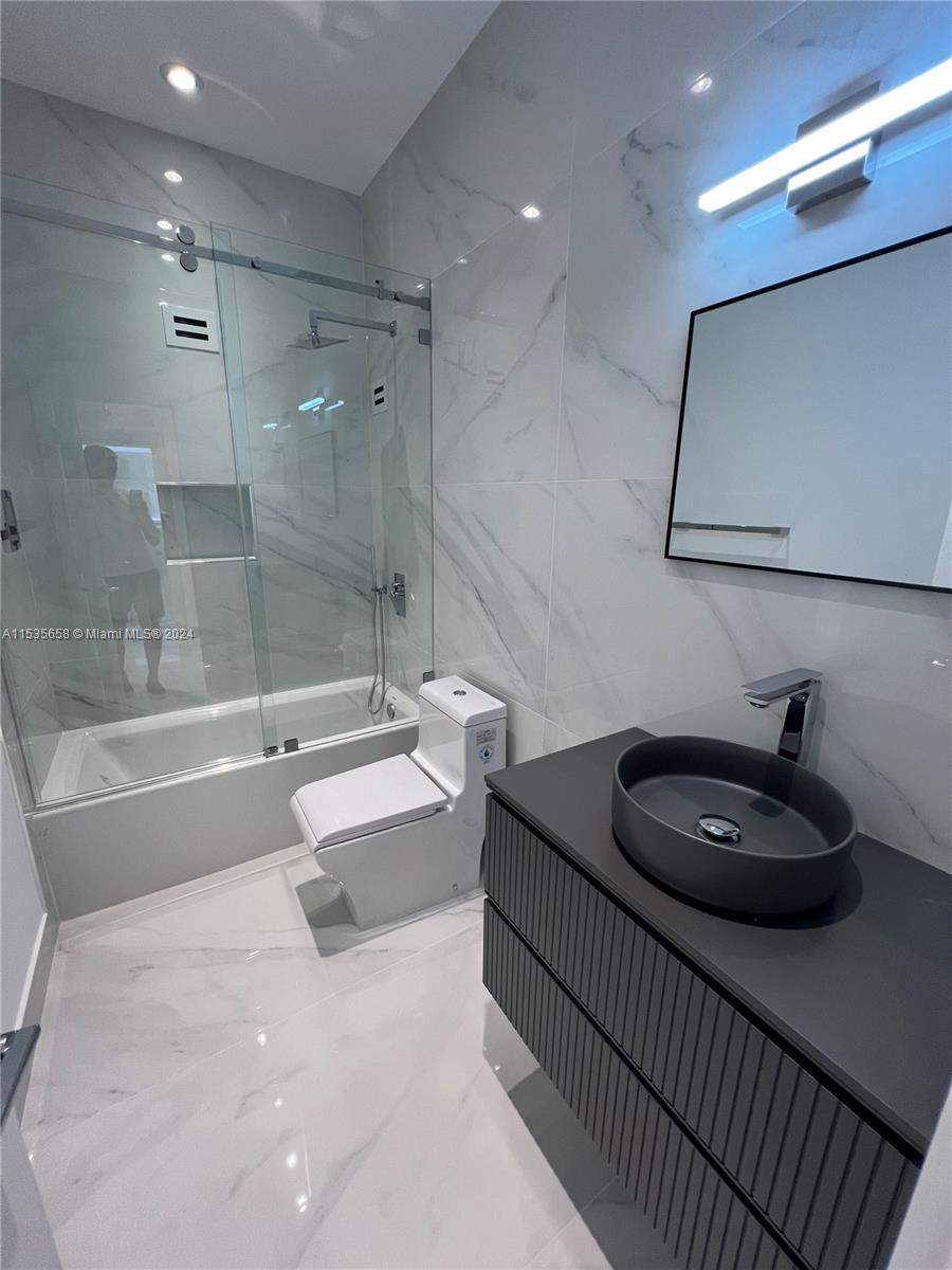 2030 S Ocean Dr 2221, Hallandale Beach, Florida 33009, 2 Bedrooms Bedrooms, ,2 BathroomsBathrooms,Residential,For Sale,2030 S Ocean Dr 2221,A11535658