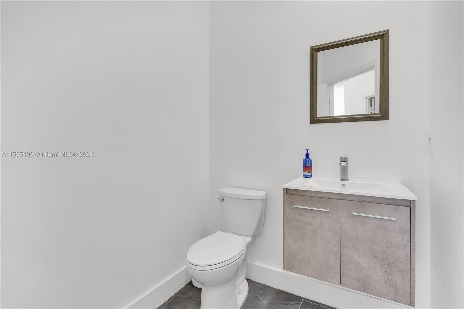 2214 NE 41st Ave, Homestead, Florida 33033, 4 Bedrooms Bedrooms, ,2 BathroomsBathrooms,Residentiallease,For Rent,2214 NE 41st Ave,A11535490