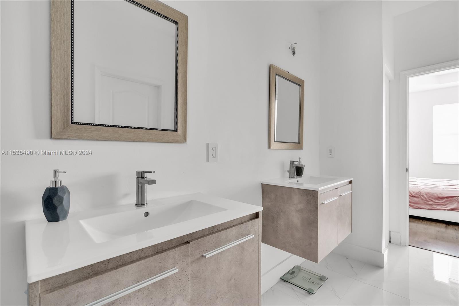 2214 NE 41st Ave, Homestead, Florida 33033, 4 Bedrooms Bedrooms, ,2 BathroomsBathrooms,Residentiallease,For Rent,2214 NE 41st Ave,A11535490