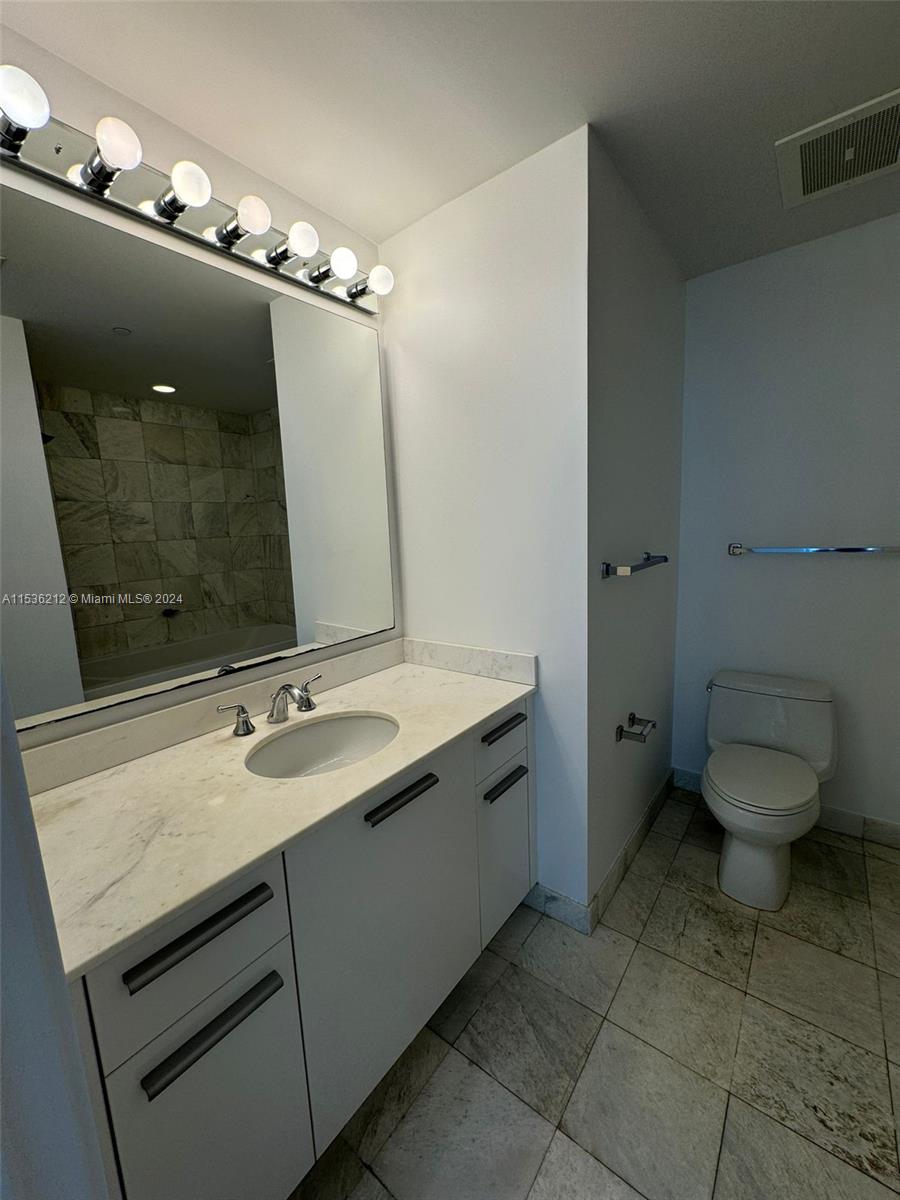 1060 BRICKELL AV 2603, Miami, Florida 33131, 1 Bedroom Bedrooms, ,1 BathroomBathrooms,Residential,For Sale,1060 BRICKELL AV 2603,A11536212