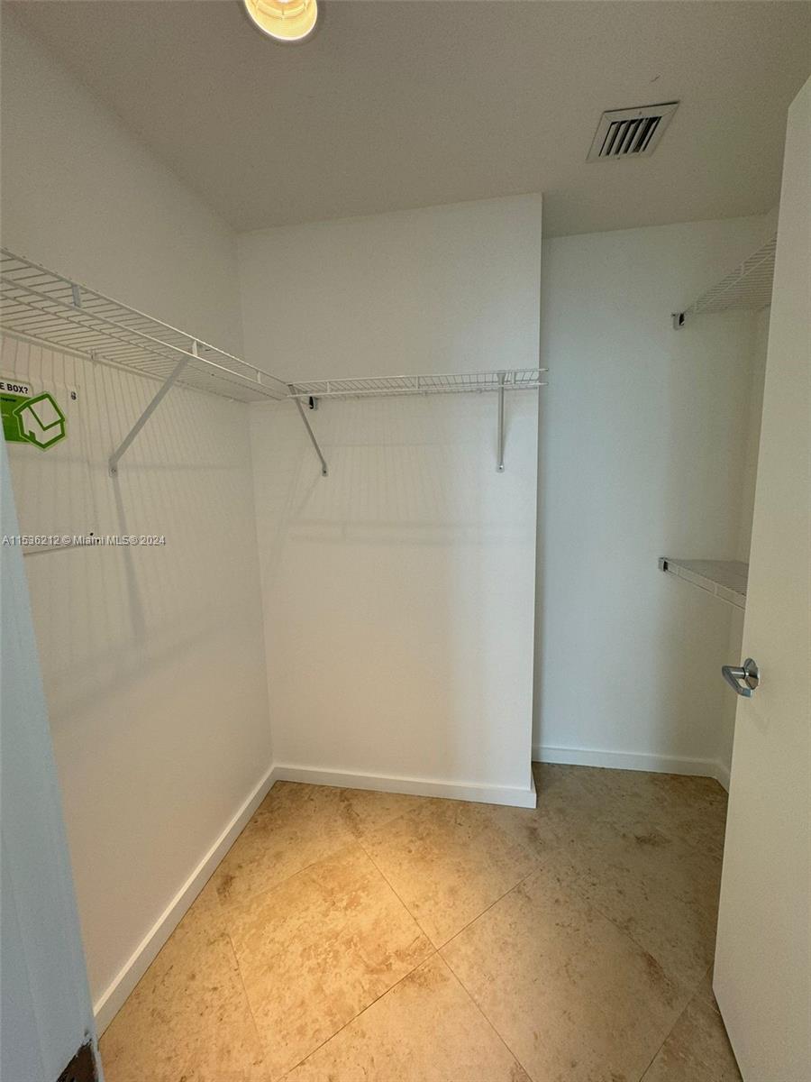 1060 BRICKELL AV 2603, Miami, Florida 33131, 1 Bedroom Bedrooms, ,1 BathroomBathrooms,Residential,For Sale,1060 BRICKELL AV 2603,A11536212