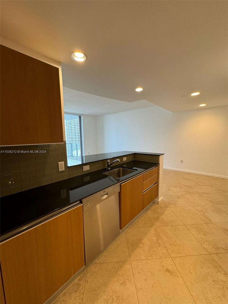 1060 BRICKELL AV 2603, Miami, Florida 33131, 1 Bedroom Bedrooms, ,1 BathroomBathrooms,Residential,For Sale,1060 BRICKELL AV 2603,A11536212