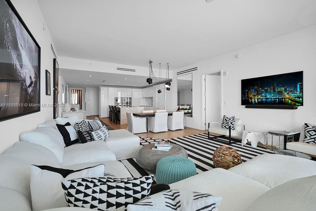 10203 Collins Ave 1002, Bal Harbour, FL 33154, 2 Bedrooms Bedrooms, ,3 BathroomsBathrooms,Residential,For Sale,Collins Ave,A11533519