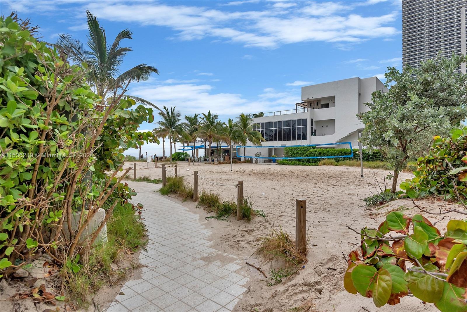 4001 S Ocean Dr 2G, Hollywood, Florida 33019, 1 Bedroom Bedrooms, ,1 BathroomBathrooms,Residential,For Sale,4001 S Ocean Dr 2G,A11536219