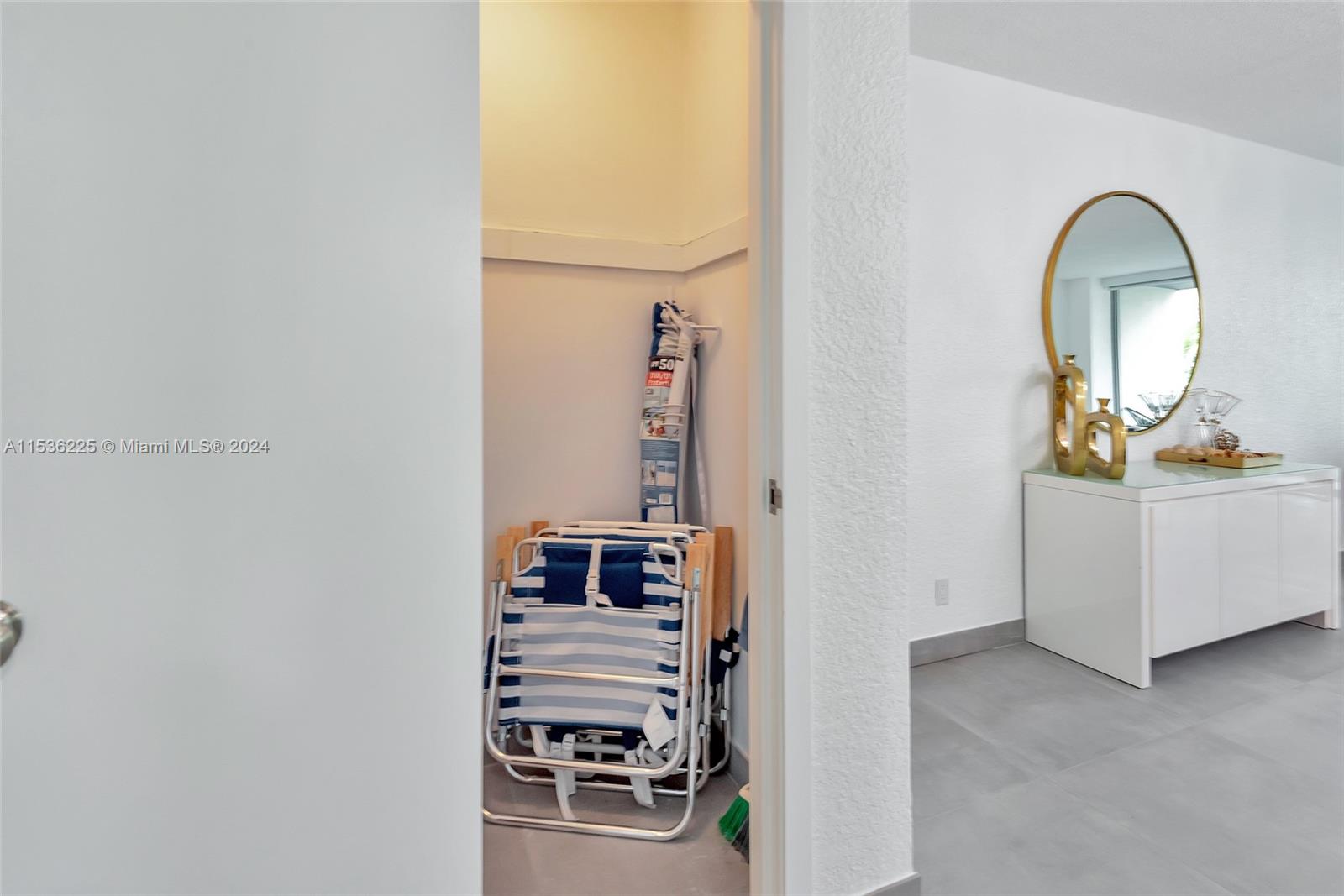 4001 S Ocean Dr 2G, Hollywood, Florida 33019, 1 Bedroom Bedrooms, ,1 BathroomBathrooms,Residentiallease,For Rent,4001 S Ocean Dr 2G,A11536225