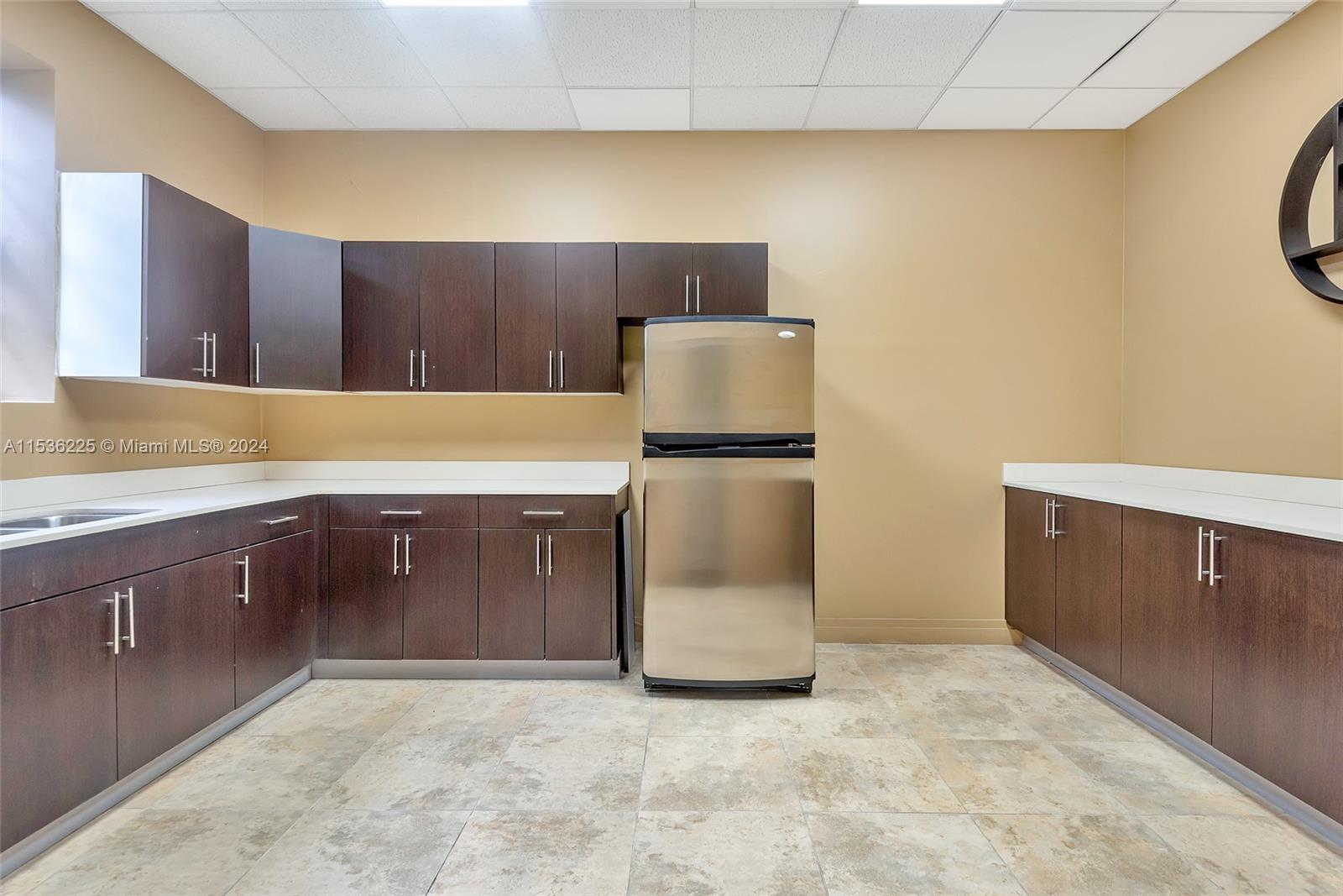 4001 S Ocean Dr 2G, Hollywood, Florida 33019, 1 Bedroom Bedrooms, ,1 BathroomBathrooms,Residentiallease,For Rent,4001 S Ocean Dr 2G,A11536225