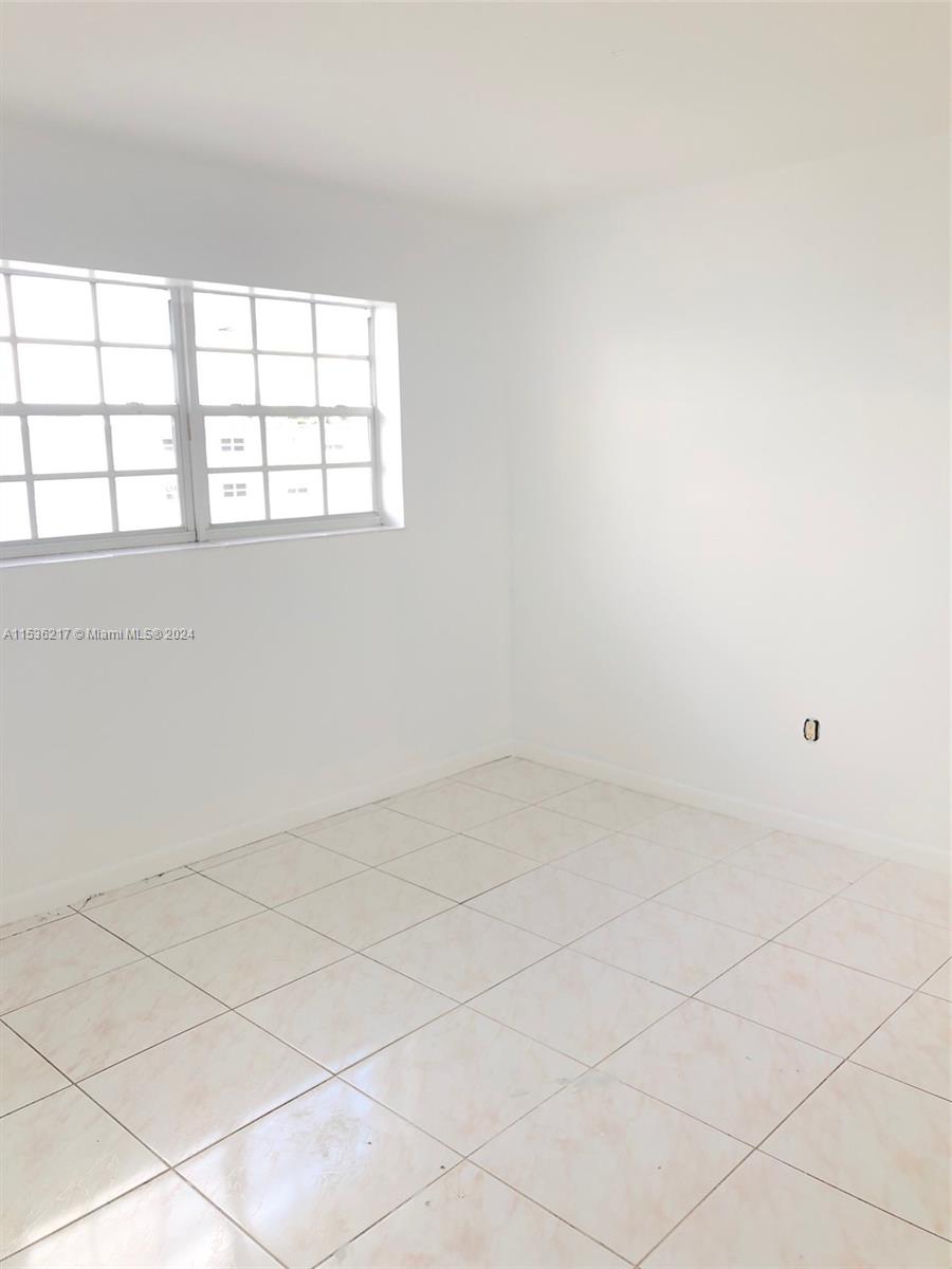 462 Golden Isles Dr 308, Hallandale Beach, Florida 33009, 1 Bedroom Bedrooms, ,1 BathroomBathrooms,Residentiallease,For Rent,462 Golden Isles Dr 308,A11536217