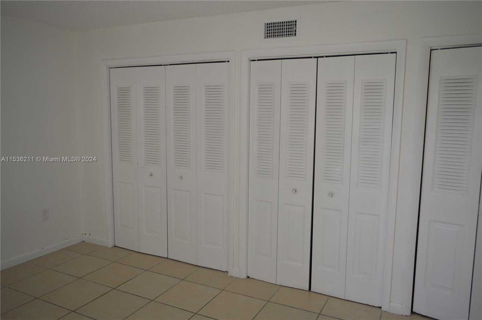 6960 Miami Gardens Dr 2-222, Hialeah, Florida 33015, 2 Bedrooms Bedrooms, ,2 BathroomsBathrooms,Residentiallease,For Rent,6960 Miami Gardens Dr 2-222,A11536211