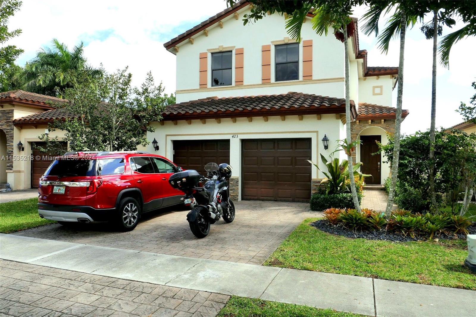 423 SE 33rd Ter, Homestead, Florida 33033, 3 Bedrooms Bedrooms, ,2 BathroomsBathrooms,Residential,For Sale,423 SE 33rd Ter,A11535218